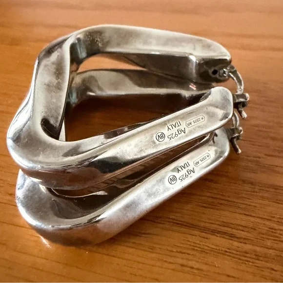 Vintage Bottega Veneta 925 Silver Twist Triangle Hoop Earrings - Picture 4 of 5